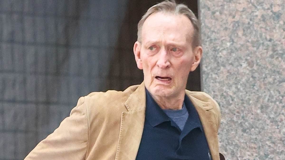 alert-–-he-played-the-rebellious-heartthrob-in-a-texas-oil-dynasty…-now-79,-this-soap-star-carries-the-same-charisma-walking-down-rodeo-drive…-can-you-guess-who?