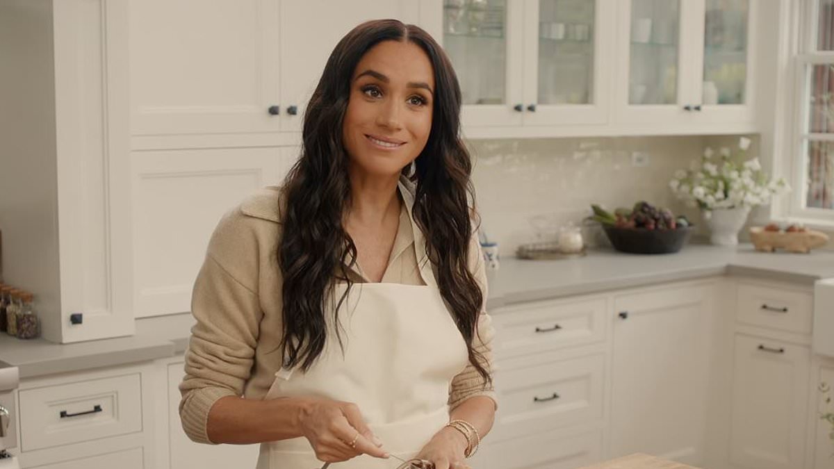 alert-–-meghan-markle-mocked-as-she-flaunts-her-sold-out-as-ever-spread-in-’embarrassing’-fourth-of-july-promo-video