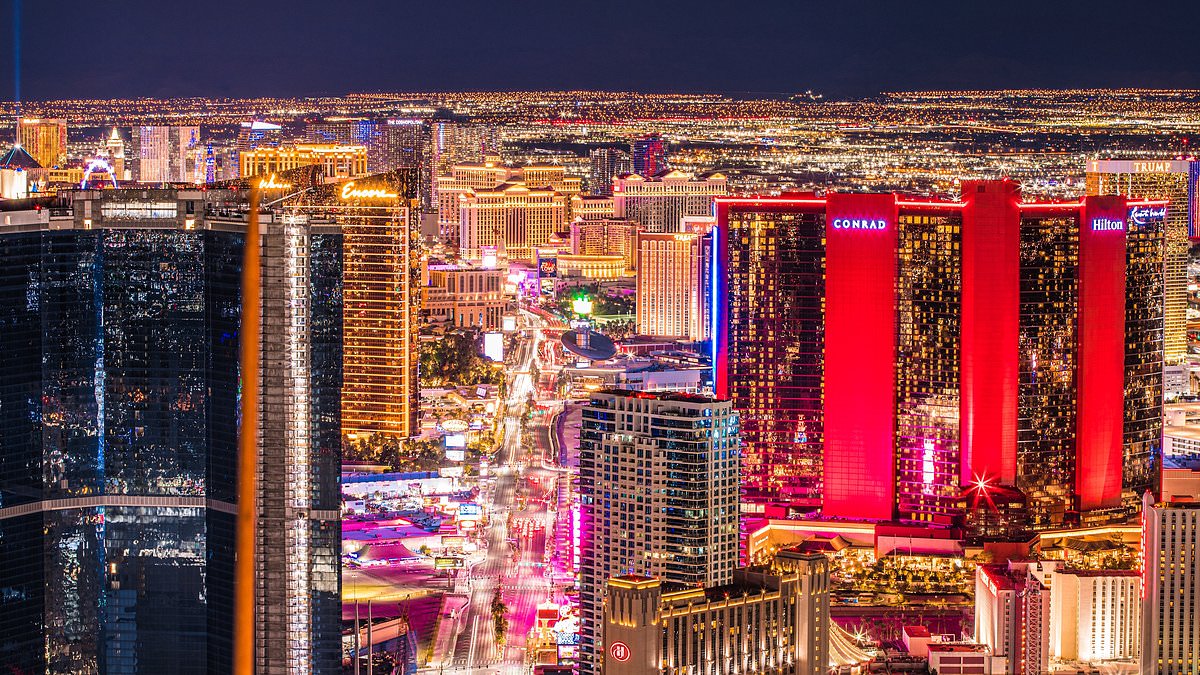 alert-–-we’re-suing-our-five-star-hotel-after-our-nightmare-vegas-vacation-left-us-covered-in-hideous-rashes