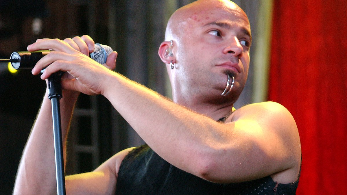 alert-–-disturbed’s-frontman-david-draiman-is-booed-as-he-plays-support-slot-at-ozzy-osbourne’s-back-to-the-beginning-finale-–-amid-rock-singer’s-ongoing-support-for-israel-in-war-on-hamas
