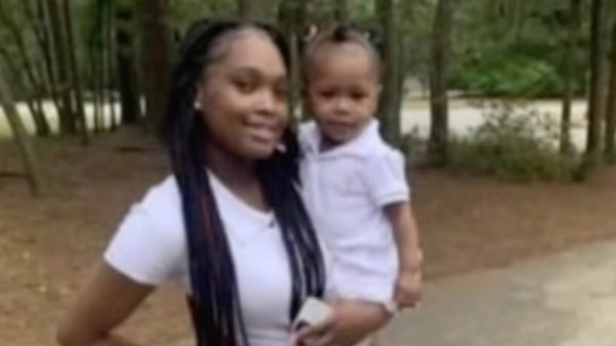 alert-–-killer-spits-on-prosecutors-as-he-is-handed-three-life-sentences-for-gunning-down-daughter’s-mom