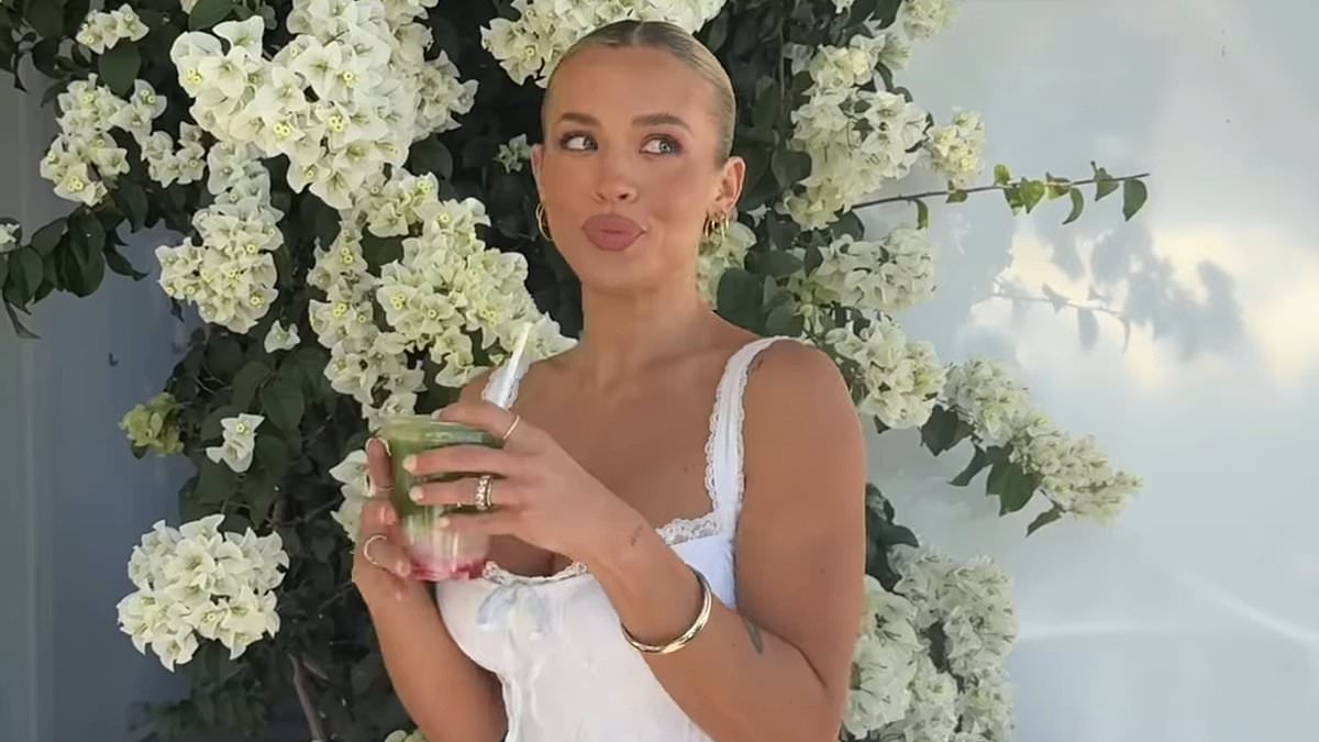 alert-–-tammy-hembrow-leaves-fans-confused-as-she’s-seen-wearing-her-diamond-wedding-ring-following-split-from-husband-matt-zukowski