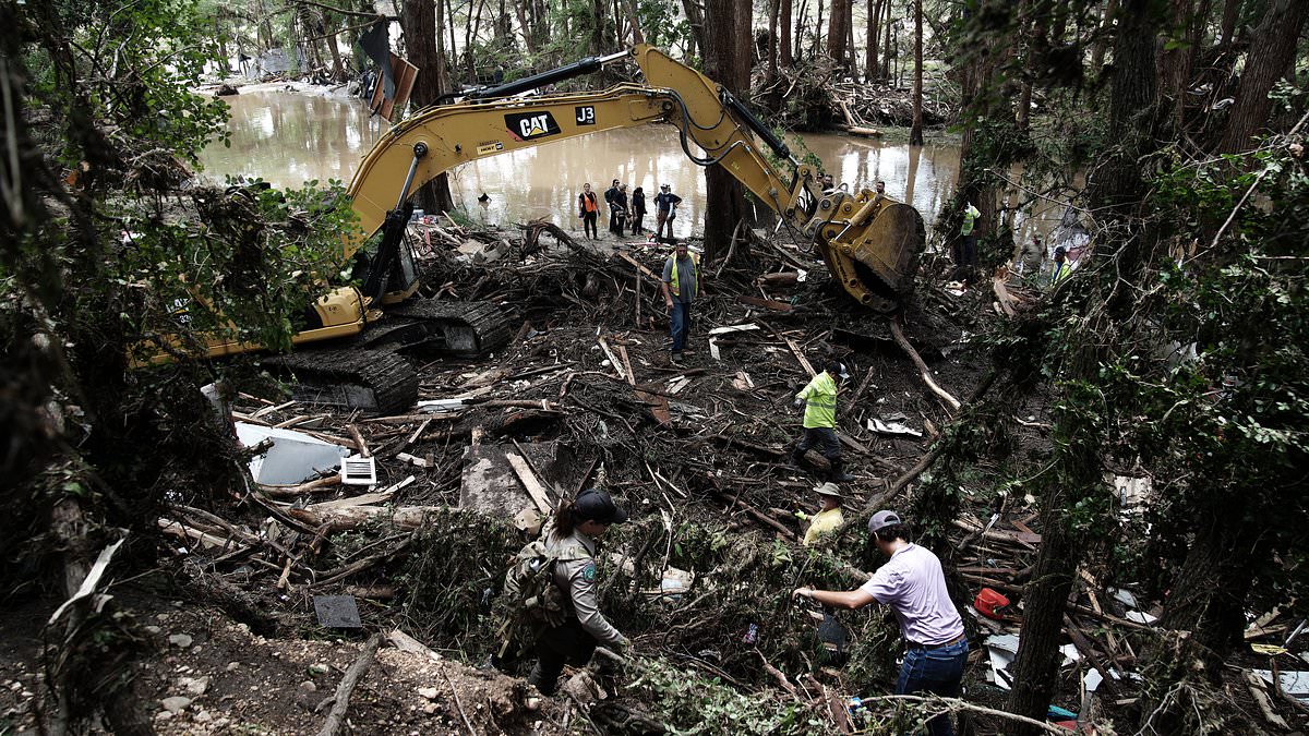 alert-–-texas-flooding-death-toll-surpasses-100-as-camp-mystic-mourners-hold-memorial-service-tonight:-live-updates