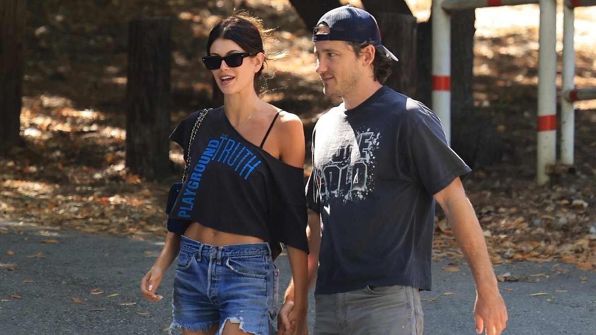 alert-–-kaia-gerber-confirms-romance-with-lewis-pullman-as-they-hold-hands-in-a-park