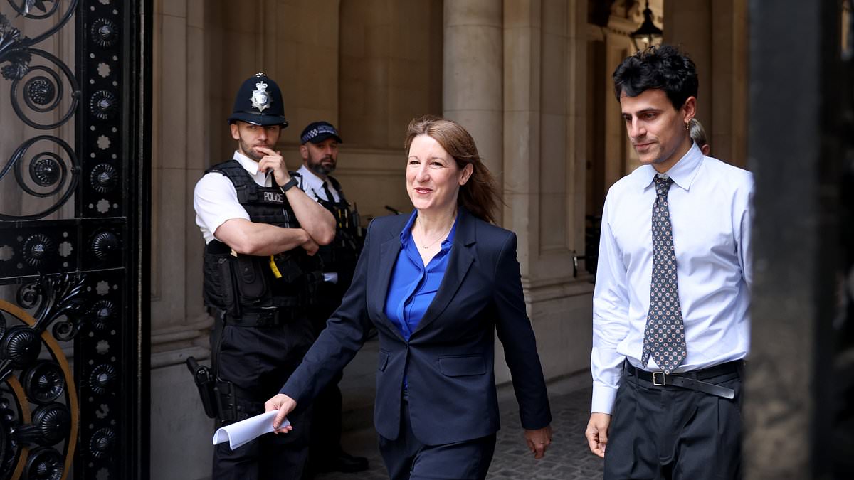 alert-–-treasury-watchdog-sounds-alarm-on-wealth-taxes:-obr-warns-labour-not-to-rely-on-milking-a-few-thousand-‘mobile’-rich-people-–-despite-benefits-u-turns-fuelling-spiralling-debt-risk