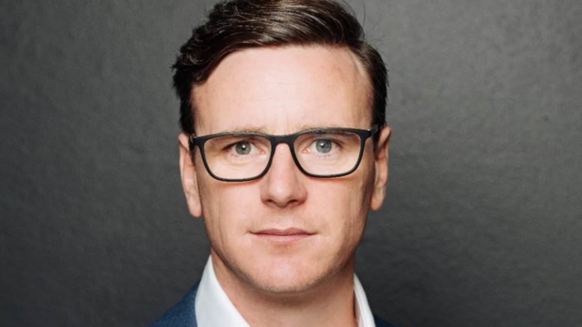 alert-–-top-aussie-lawyer-is-found-dead-in-a-massage-parlour-on-the-same-thai-island-where-shane-warne-died