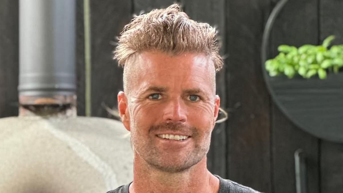alert-–-disgraced-aussie-chef-pete-evans-introduces-fans-to-new-family-member