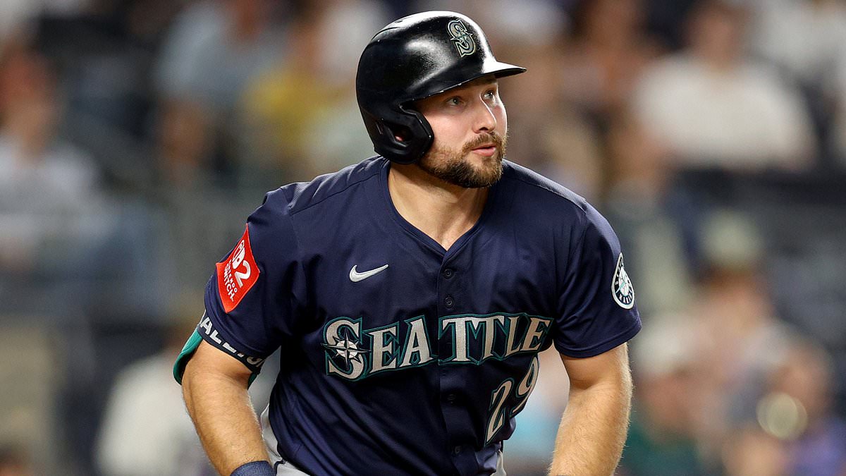 alert-–-yankees-broadcaster-left-scandalized-as-coverage-obsesses-over-player’s-‘big-dumper’