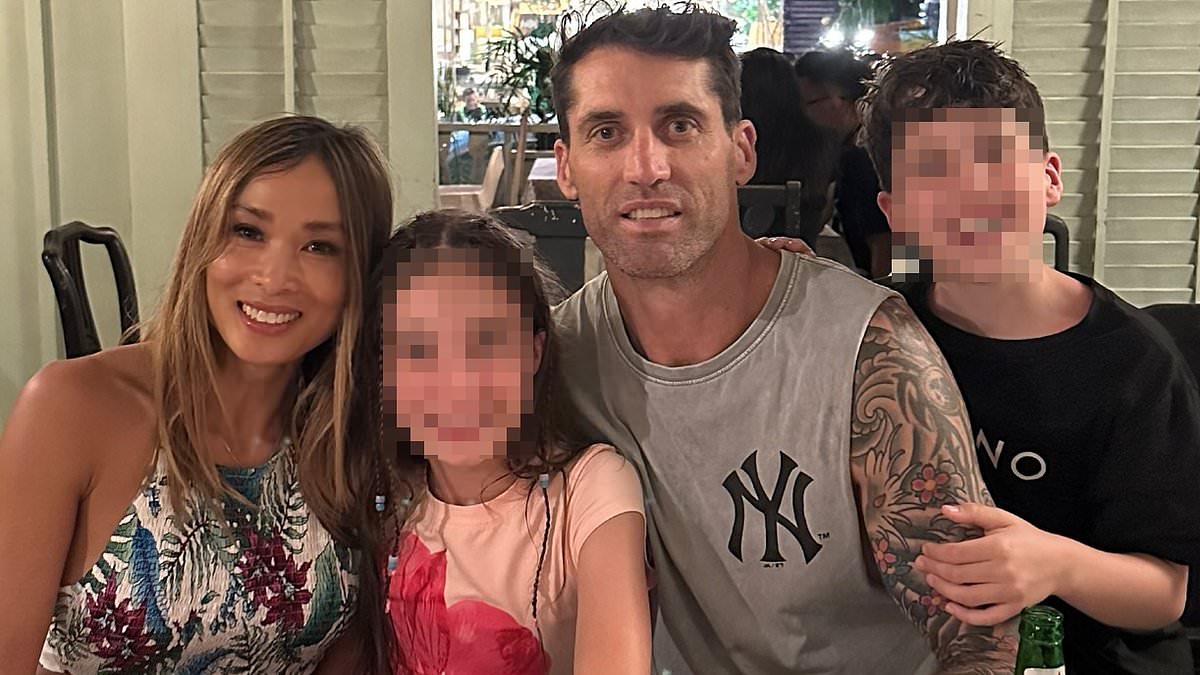 alert-–-‘shocking’-email-from-elite-plastic-surgery-clinic-sparks-fear-in-sydney’s-east…-plus,-dentist’s-widow-busted-in-ibiza-–-and-three-way-holiday-for-socialite,-her-ex-and-his-new-love:-the-group-chat