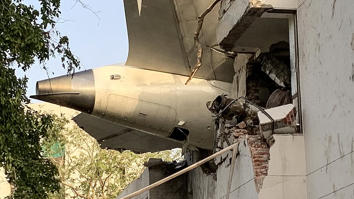 alert-–-air-india-plane-crash-investigation-suggests-pilots-may-have-made-a-fatal-mistake-just-after-takeoff-and-plunged-241-people-to-their-deaths