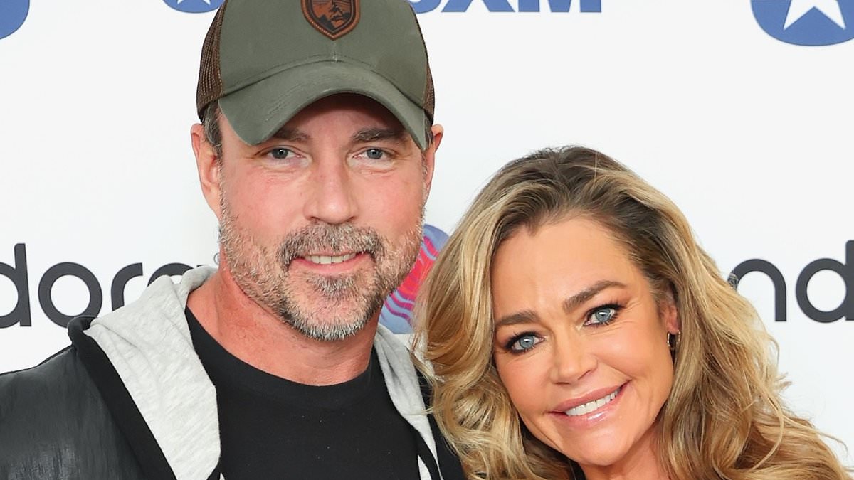 alert-–-denise-richards’-estranged-husband-aaron-phypers-ditches-wedding-ring as-he-is-blasted-by-housewives-stars