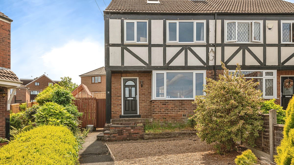 alert-–-the-most-viewed-houses-up-for-sale-in-the-uk-have-been-revealed-including-one-‘delightful’-coastal-home
