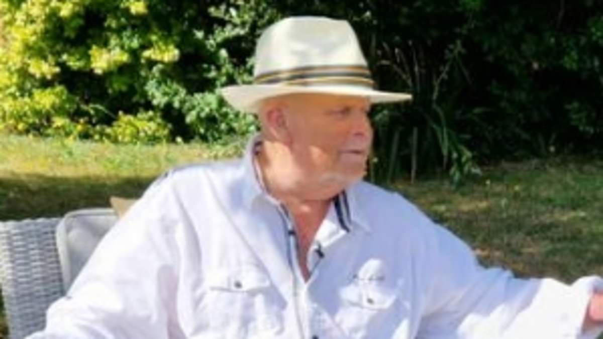 alert-–-heartbreaking-pictures-emerge-of-james-whale-giving-the-‘most-compelling’-interview-of-his-career-after-admitting-he-‘hasn’t-got-much-longer’-amid-terminal-cancer-battle