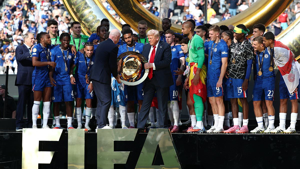 alert-–-donald-trump-bizarrely-gatecrashes-chelsea’s-club-world-cup-trophy-lift-to-leave-unimpressed-cole-palmer-appearing-to-utter-a-three-word-response