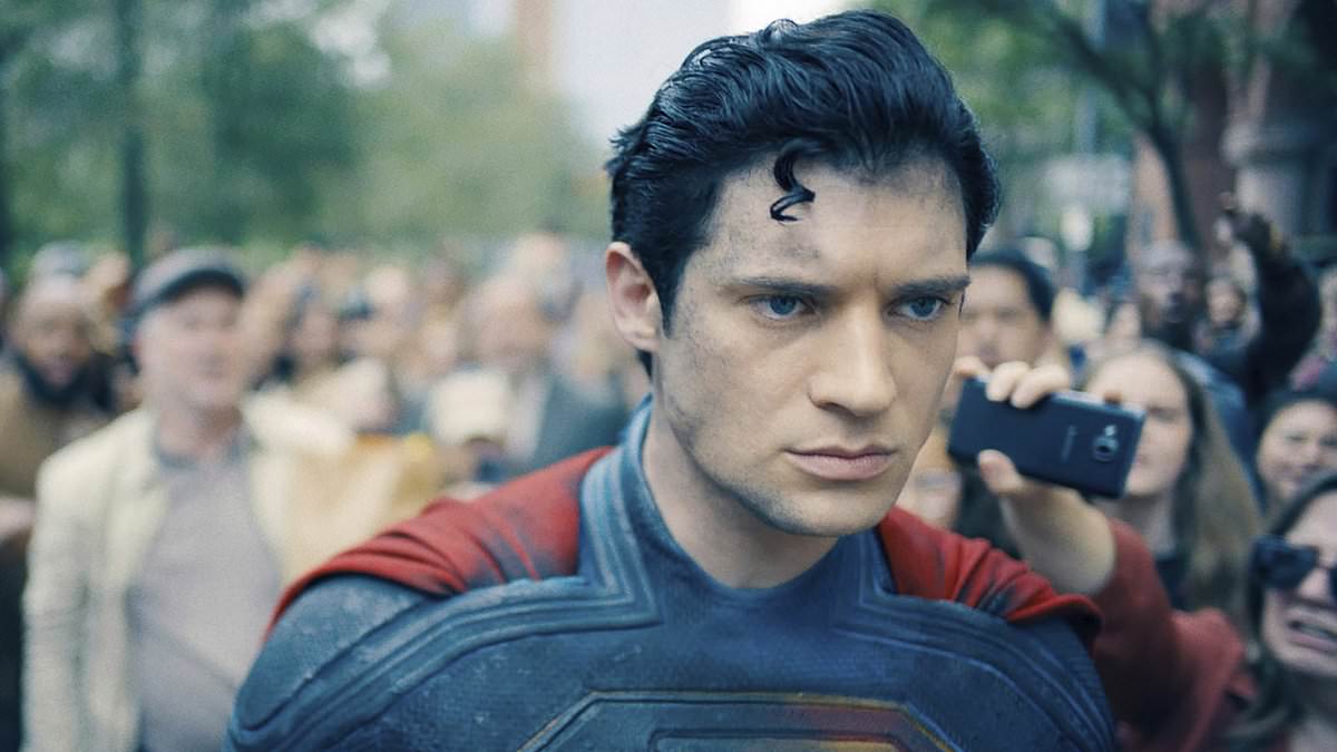 alert-–-new-superman-movie-is-forced-to-cut-two-scenes-after-they-were-deemed-‘overly-sensual’-for-indian-audiences