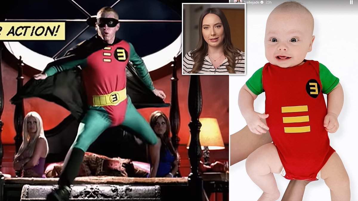 alert-–-lil’-shady!-eminem’s-grandson-elliot-looks-adorable-dressed-up-as-rapper-by-mom-hailie-jade