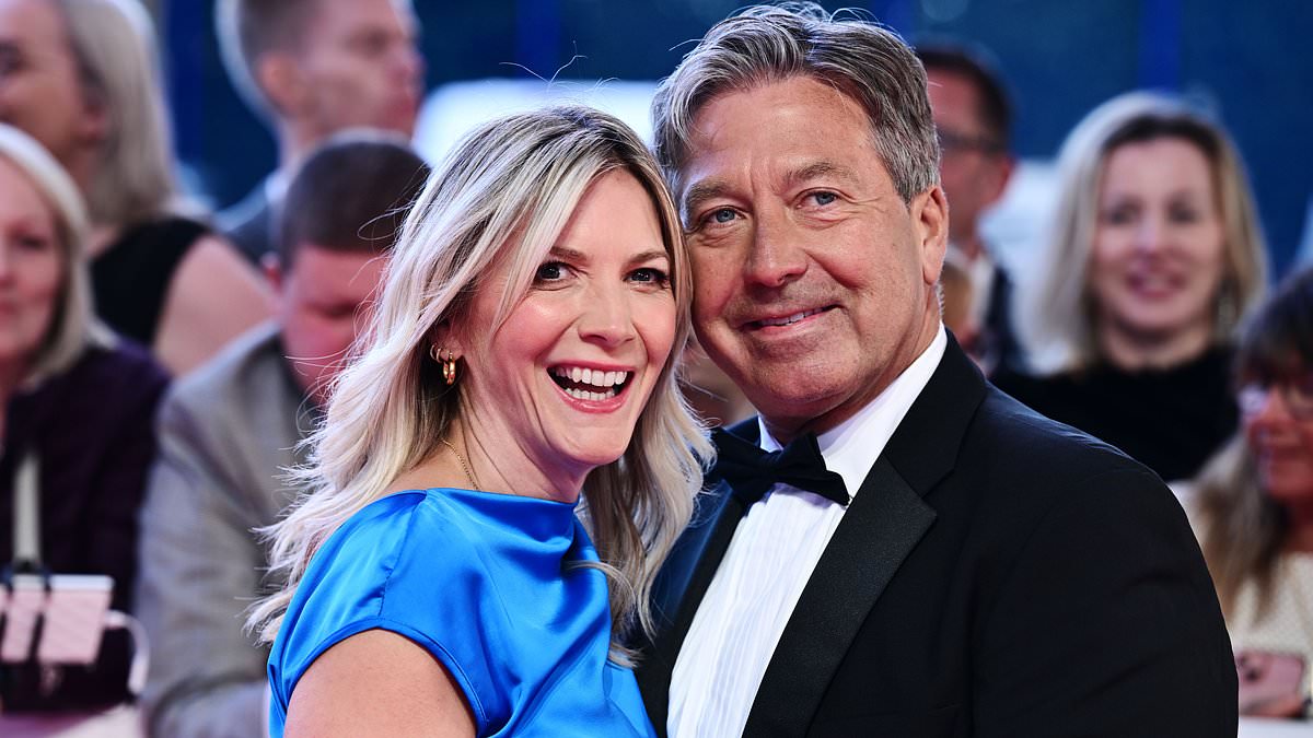 alert-–-itv-stand-by-under-fire-john-torode-following-his-bbc-axing-–-as-the-broadcaster-confirms-it-will-continue-to-air-john-and-lisa’s-weekend-kitchen