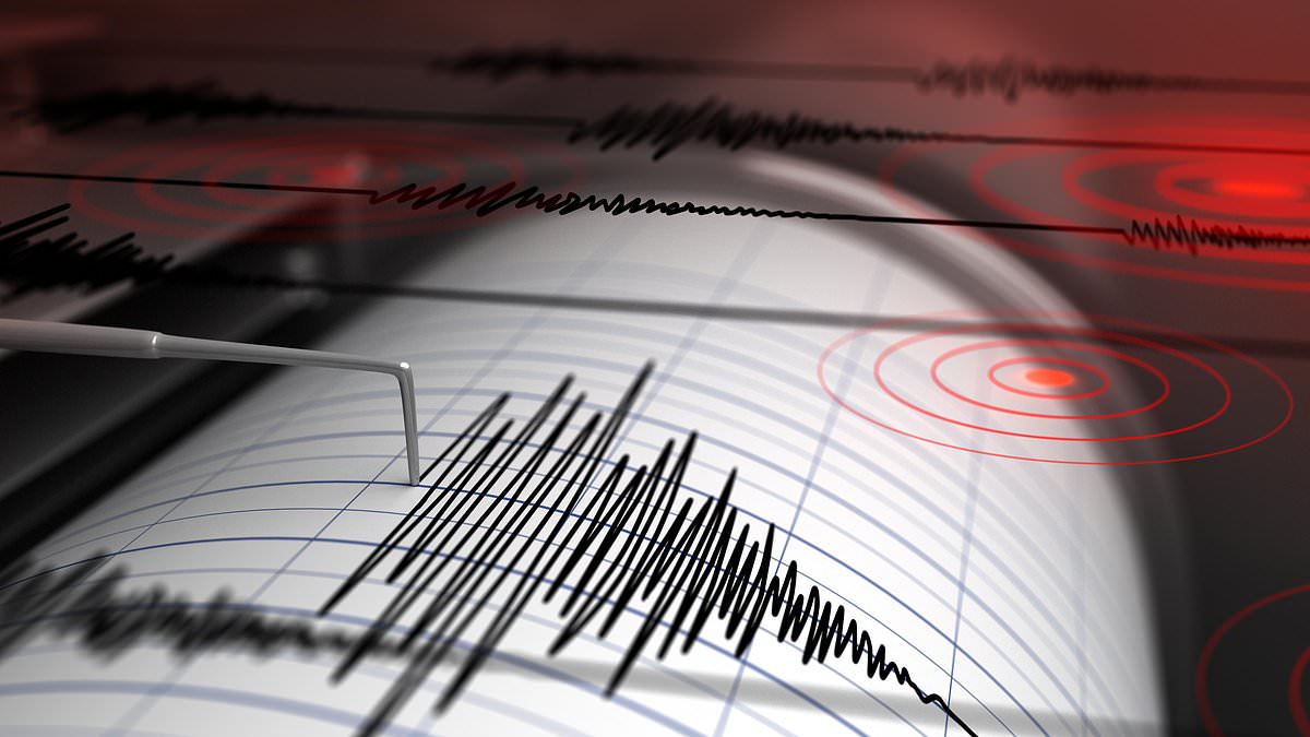 alert-–-tsunami-warning-for-thousands-of-americans-as-major-7.3-earthquake-hits-off-us-coast