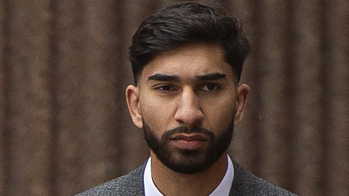 alert-–-i-didn’t-realise-i-was-fighting-police-officers-and-i-feared-they’d-beat-me-to-death,-manchester-airport-‘attacker’-tells-court