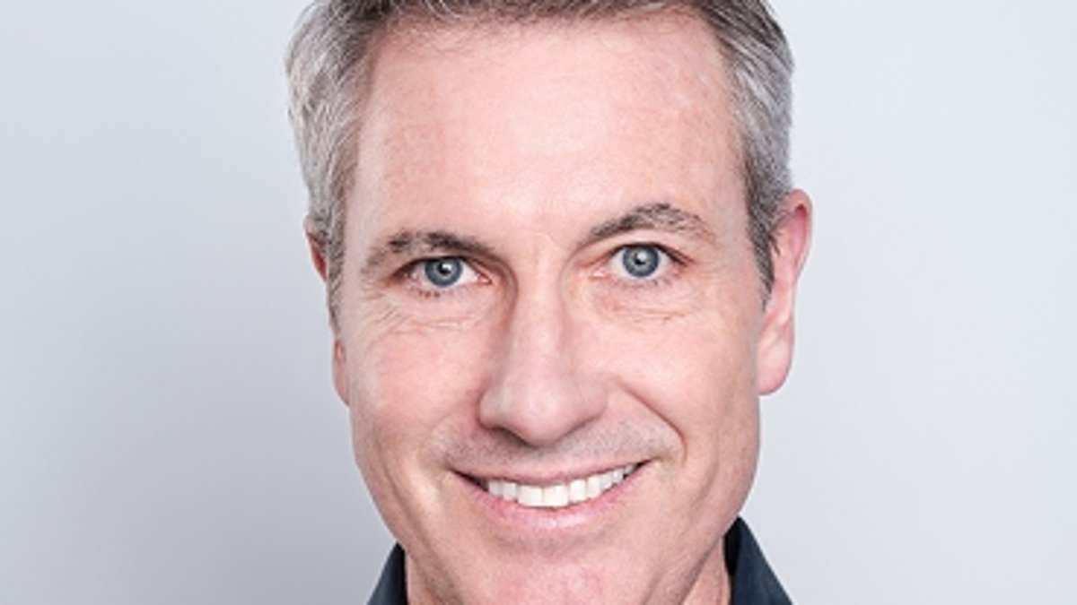 alert-–-astronomer-ceo-andy-byron-resigns-after-getting-caught-on-coldplay-kiss-cam-with-hr-boss