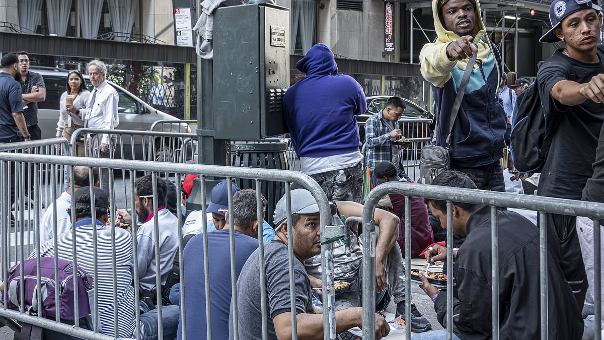 alert-–-how-new-york’s-glitzy-roosevelt-hotel-went-from-hosting-a-listers-to-the-face-of-the-migrant-crisis-before-shuttering-after-100-years