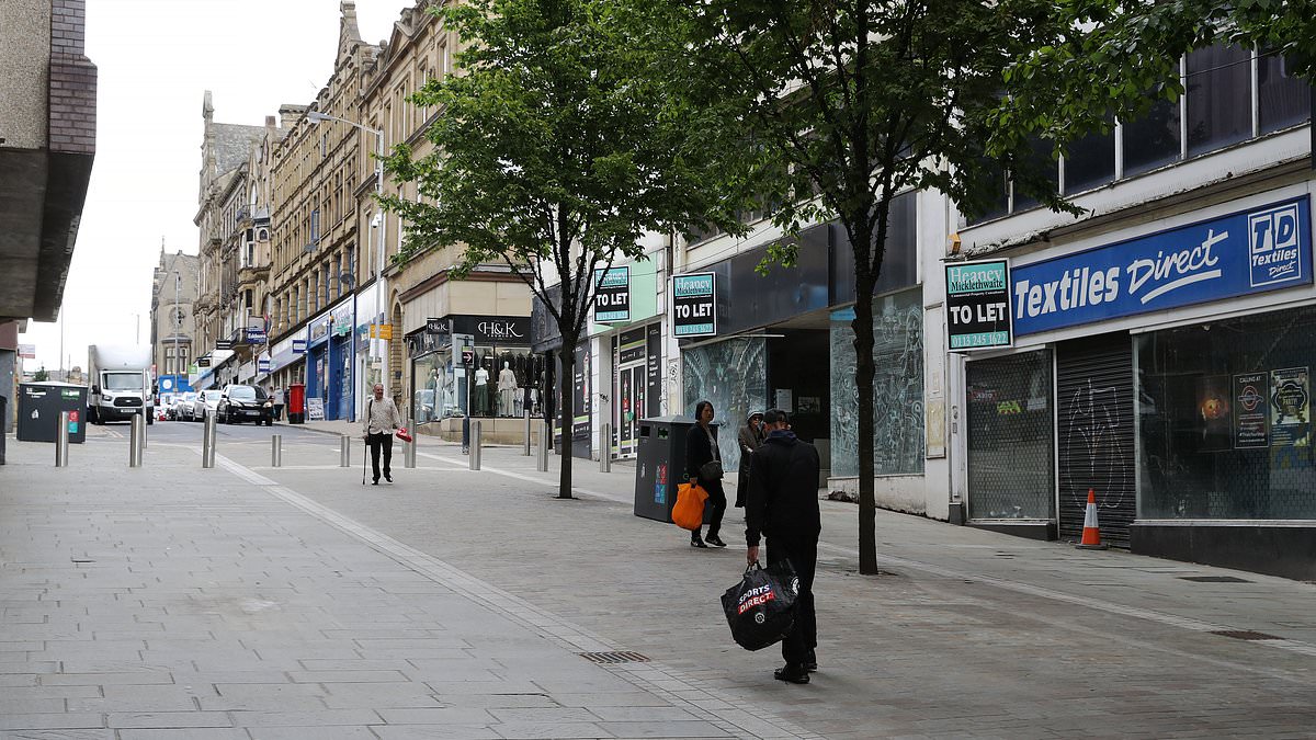 alert-–-the-ghost-town-centre-with-more-abandoned-shops-than-nearly-every-city-in-the-uk-as-locals-blame-drug-addicts,-high-rents…-and-each-other