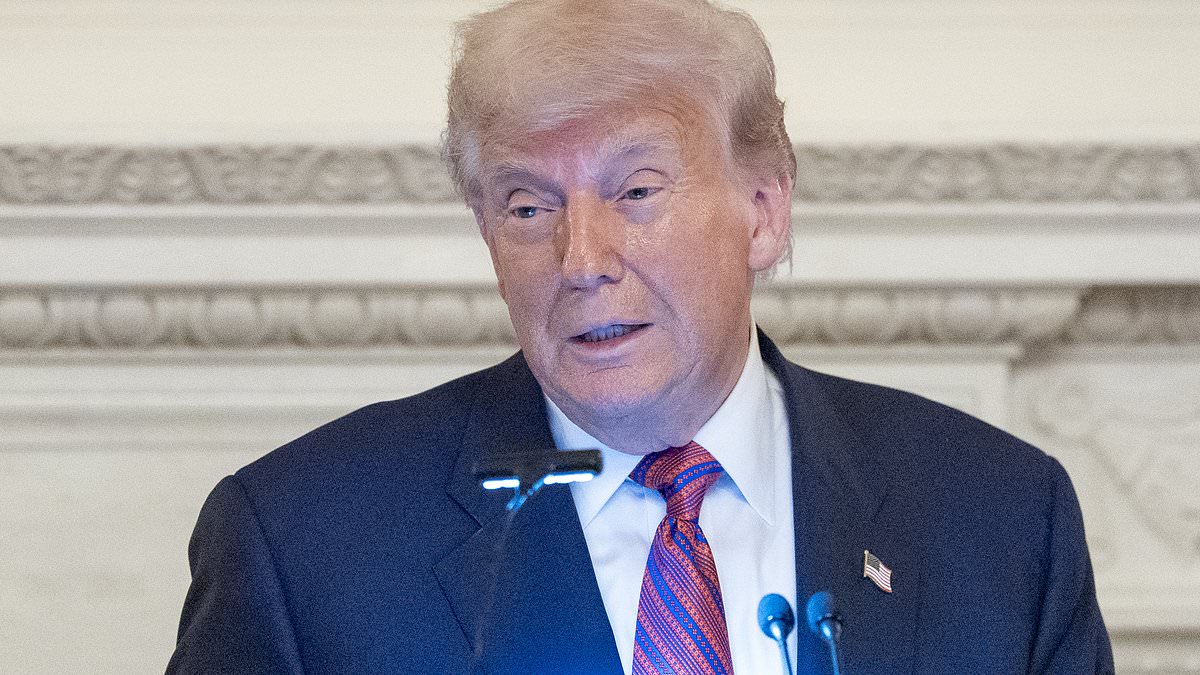 alert-–-donald-trump-demands-nfl’s-washington-commanders-change-name-back-to-redskins-‘immediately’