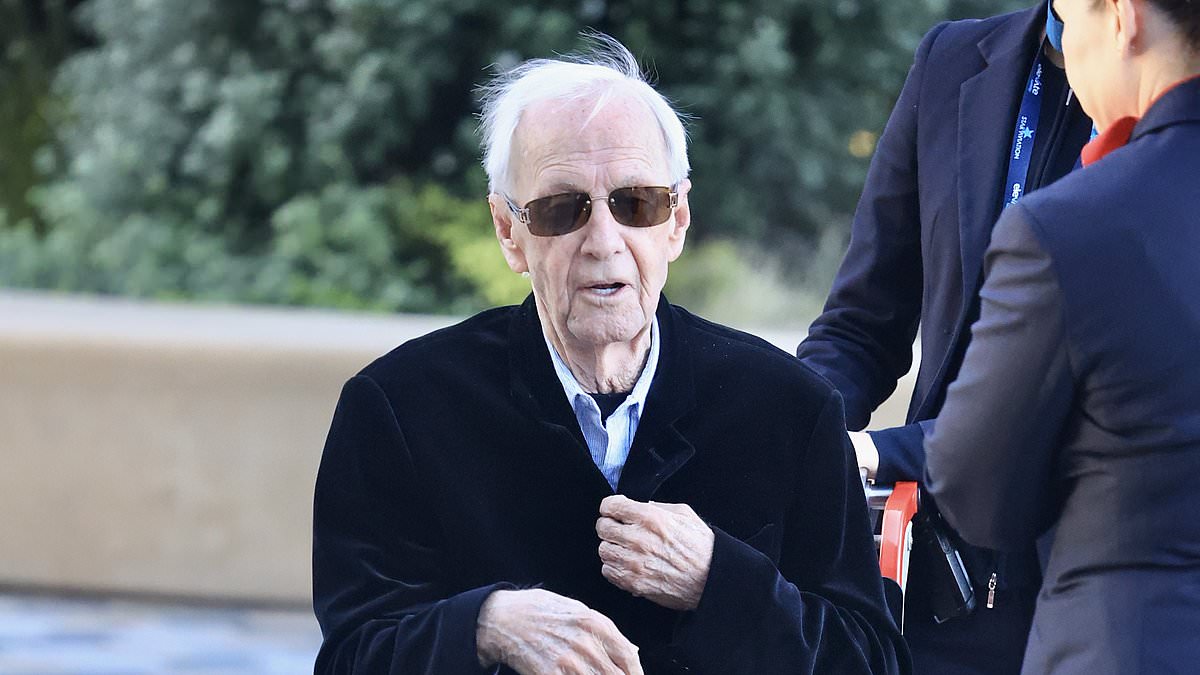 alert-–-paul-hogan-reveals-the-real-reason-he-was-forced-to-use-a-wheelchair-during-his-recent-trip-to-australia-as-the-iconic-actor-gives-shock-health-update