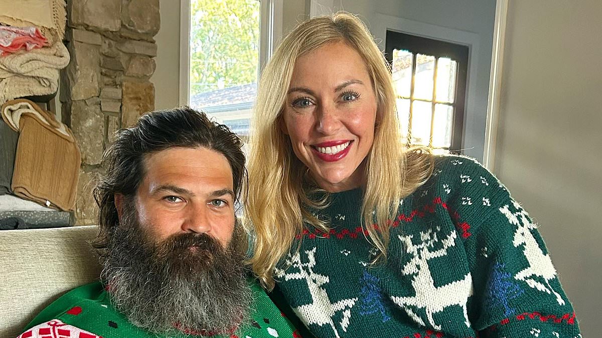 alert-–-duck-dynasty-star-trolled-over-‘backhanded’-pregnancy-announcement-for-daughter,-18