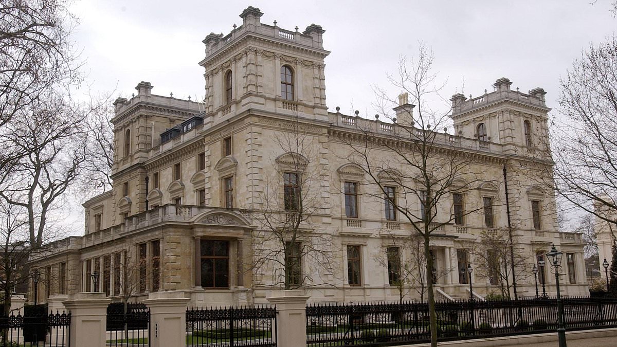 alert-–-the-mansions-that-could-hit-the-market-in-britain’s-billionaire-exodus:-from-lavish-country-estates-to-luxury-london-townhouses,-the-uk-properties-owned-by-the-super-rich-as-they-flee-labour’s-tax-raids