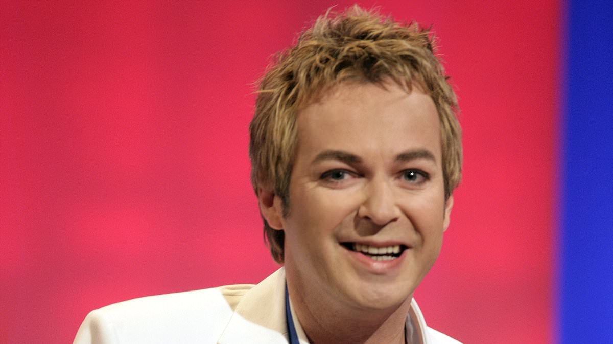 alert-–-julian-clary’s-inappropriate-quiz-show-answer:-ephraim-hardcastle