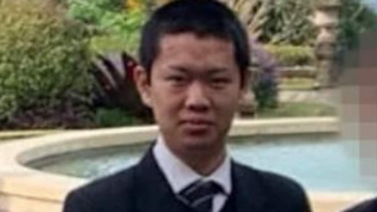 alert-–-how-an-aussie-school-captain-allegedly-ripped-off-his-mates-out-of-millions-while-flaunting-his-luxury-lifestyle