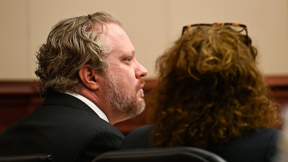 alert-–-dentist’s-terrifying-plot-to-kill-detective-investigating-his-wife’s-‘poisoning’-revealed-at-murder-trial