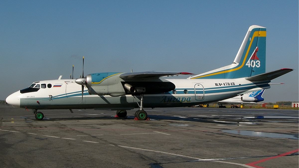 alert-–-russian-passenger-plane-crashes-in-fireball-while-coming-into-land-‘killing-all-49-on-board’