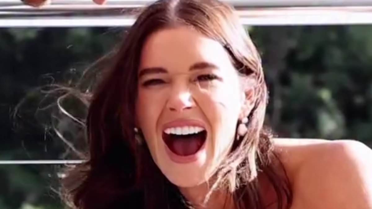alert-–-brittany-hockley-shocks-her-guests-as-she-suffers-epic-wardrobe-malfunction-at-second-wedding-on-sydney-harbour