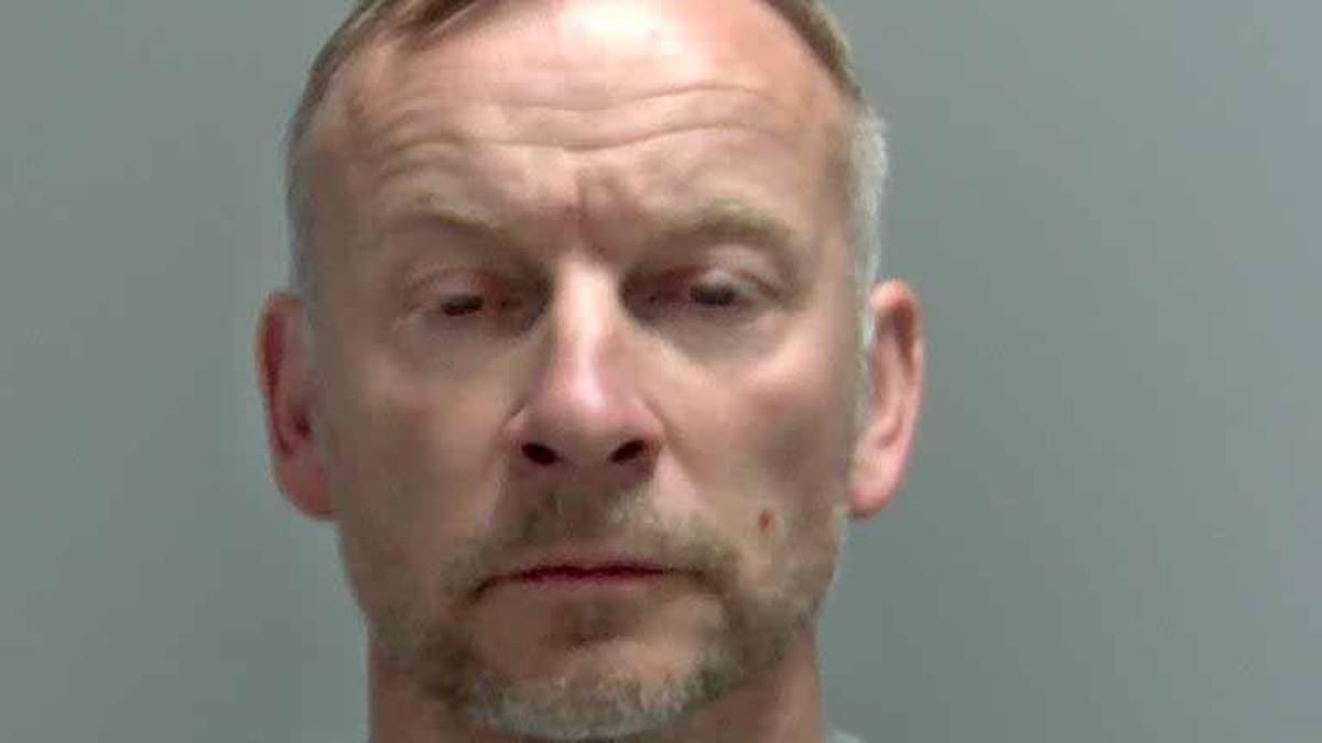 alert-–-ex-army-major-who-slashed-ex-wife’s-throat-with-stanley-knife-in-‘chilling-and-vicious’-attack-over-divorce-settlement-is-jailed-for-25-years