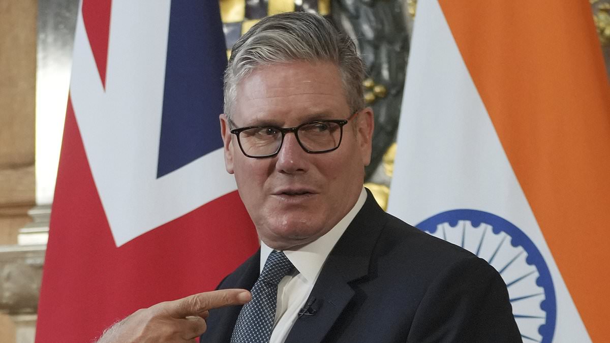 alert-–-keir-starmer-accused-of-failing-in-his-mission-to-‘smash-the-gangs’-as-figures-show-only-a-tiny-fraction-of-small-boat-migrants-are-prosecuted-–-as-the-tories-say-the-smugglers-have-‘never-had-it-easier’