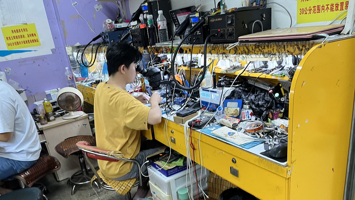 alert-–-what-really-happens-to-your-phone-when-it’s-snatched-by-a-thief-in-the-street?-a-new-mail-investigation-follows-a-stolen-mobile-from-london’s-baker-street-to-a-teeming-district-of-hong-kong-where-there-are-millions-for-sale