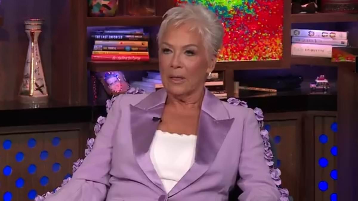 alert-–-taylor-swift-hits-back-at-ex-matty-healy’s-‘obnoxious’-mother-denise-welch-for-her-interview-‘attack’…-and-issues-firm-warning