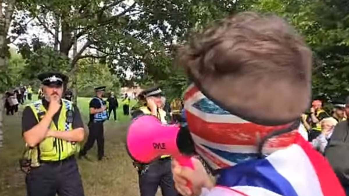 alert-–-angry-protests-erupt-outside-taxpayer-funded-asylum-hotel-as-demonstrators-shout:-‘back-in-your-rubber-dinghies!’