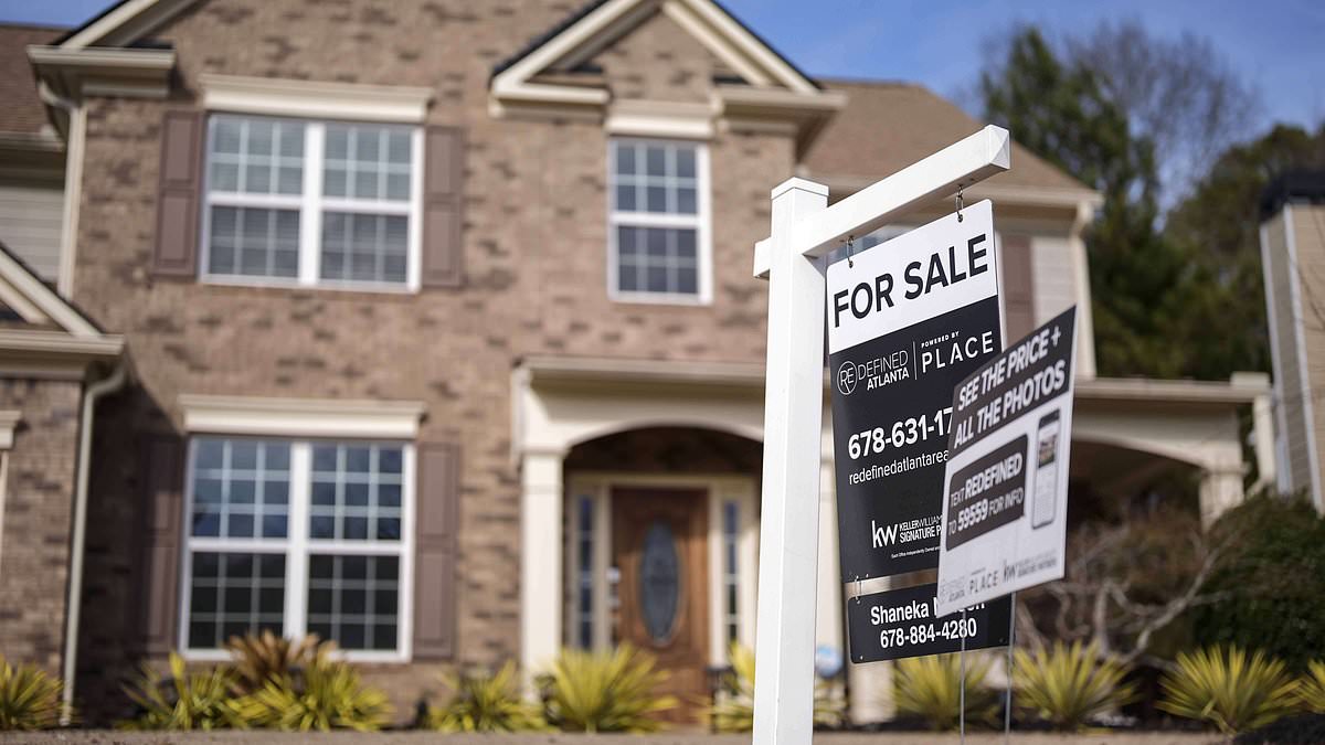 alert-–-housing-market-will-continue-to-crumble-this-year,-experts-warn:-‘real-test-for-economy-is-just-beginning’