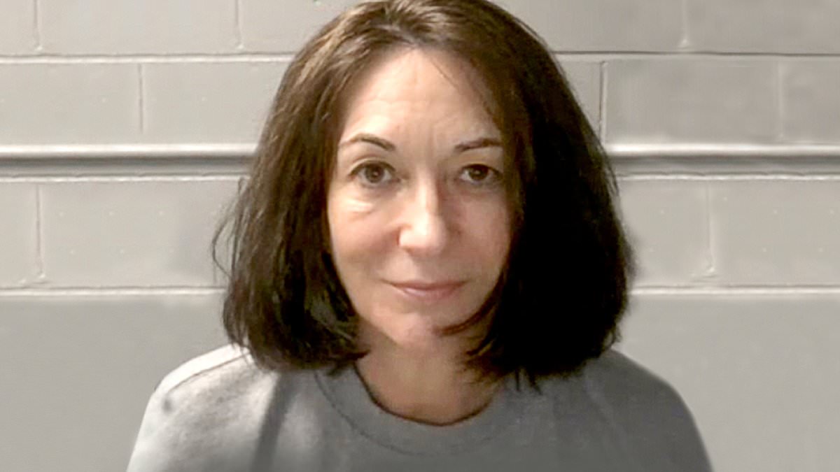 alert-–-the-most-important-meeting-of-ghislaine-maxwell’s-life:-caroline-graham-reveals-what-happened-in-nine-hour-interrogation-and-her-hopes-to-move-from-‘brutal’-federal-prison-to-low-security-jail-dubbed-‘camp-cupcake’