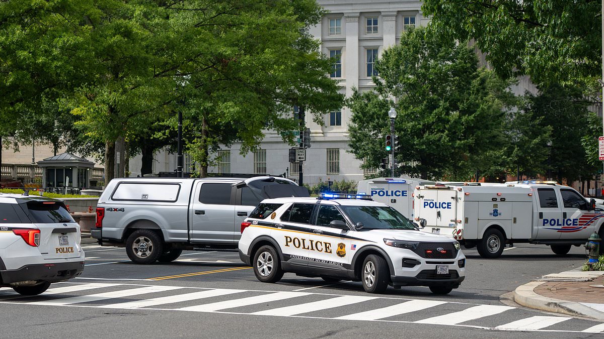 alert-–-bomb-squad-deployed-after-suspicious-package-discovered-near-white-house