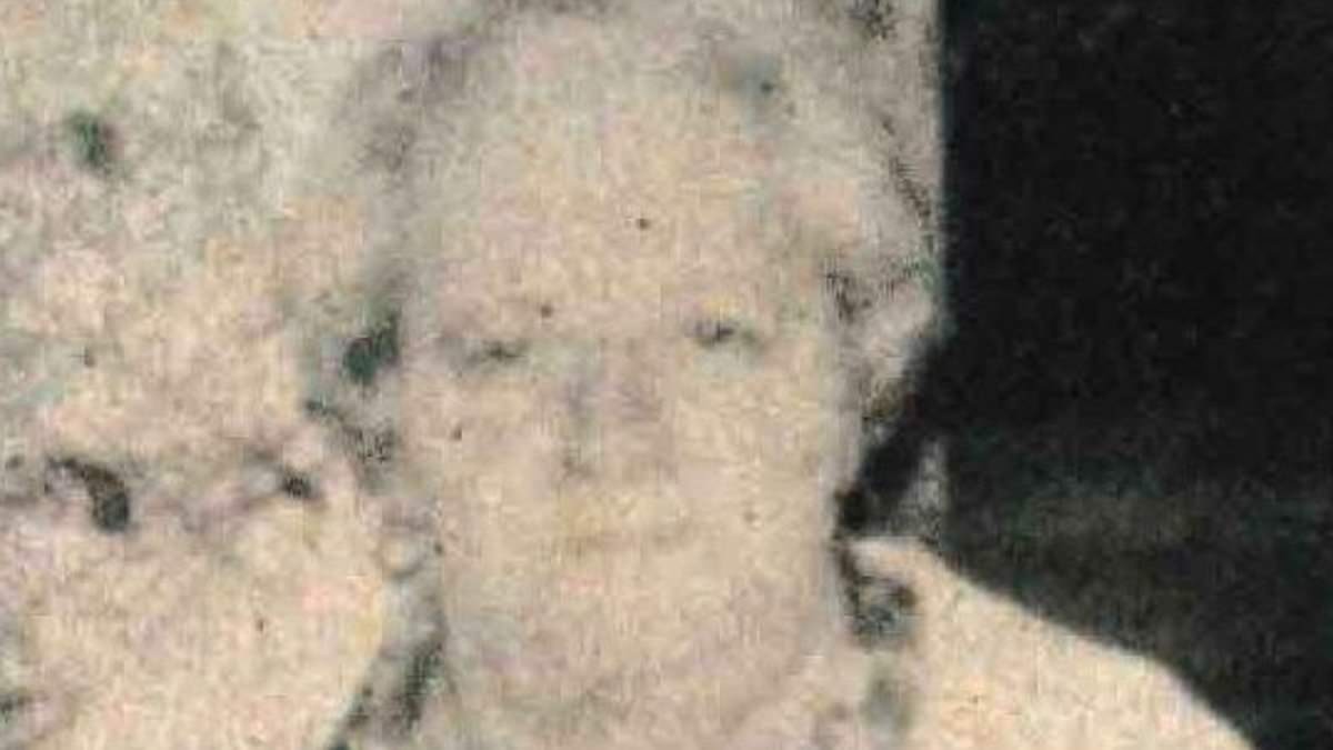 alert-–-kindly-one-legged-spinster-who-rocked-on-her-porch-all-day-kept-terrible-secret-hidden-in-trunk-in-her-attic