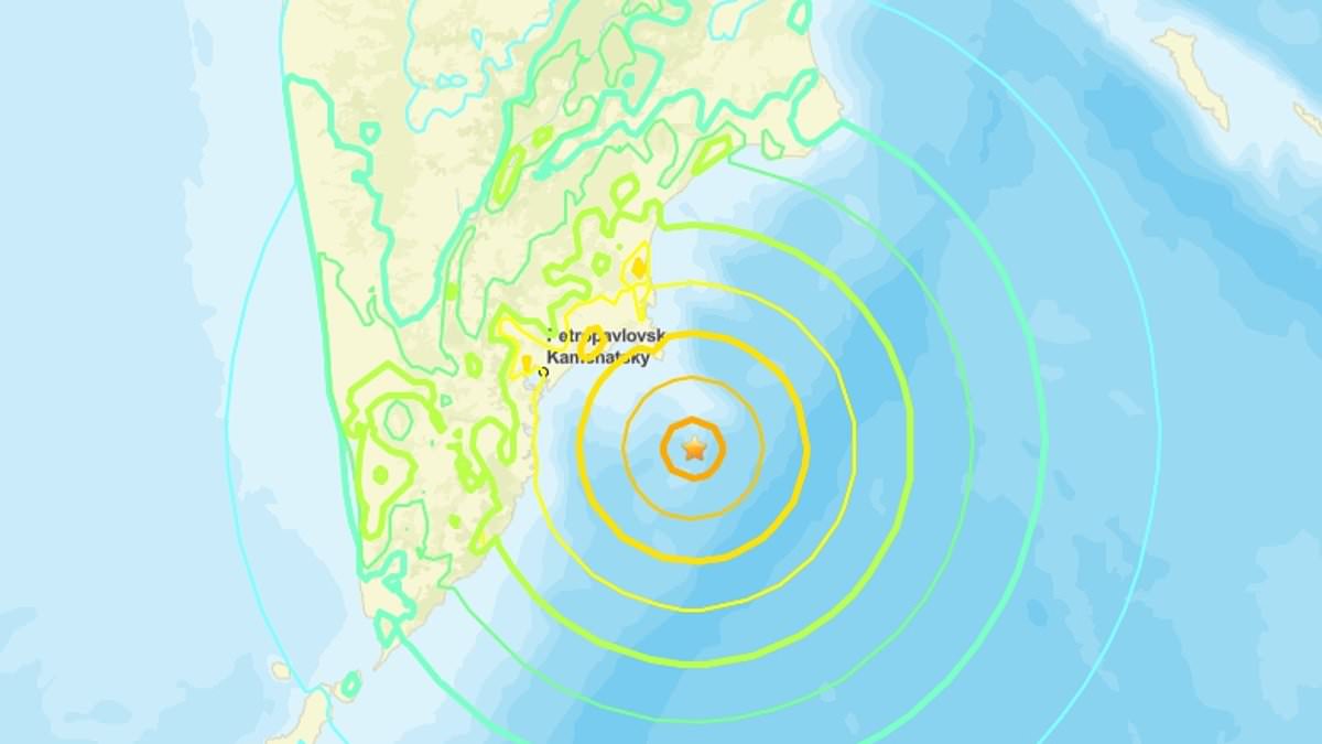 alert-–-millions-of-americans-under-threat-of-tsunami-with-urgent-evacuations-in-hawaii-underway-as-sixth-strongest-earthquake-ever-rocks-the-planet