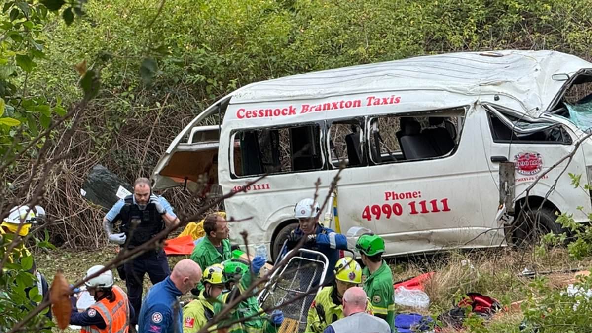 alert-–-wedding-horror-after-mini-bus-crashes-in-the-hunter-valley-and-guests-are-thrown-from-the-vehicle