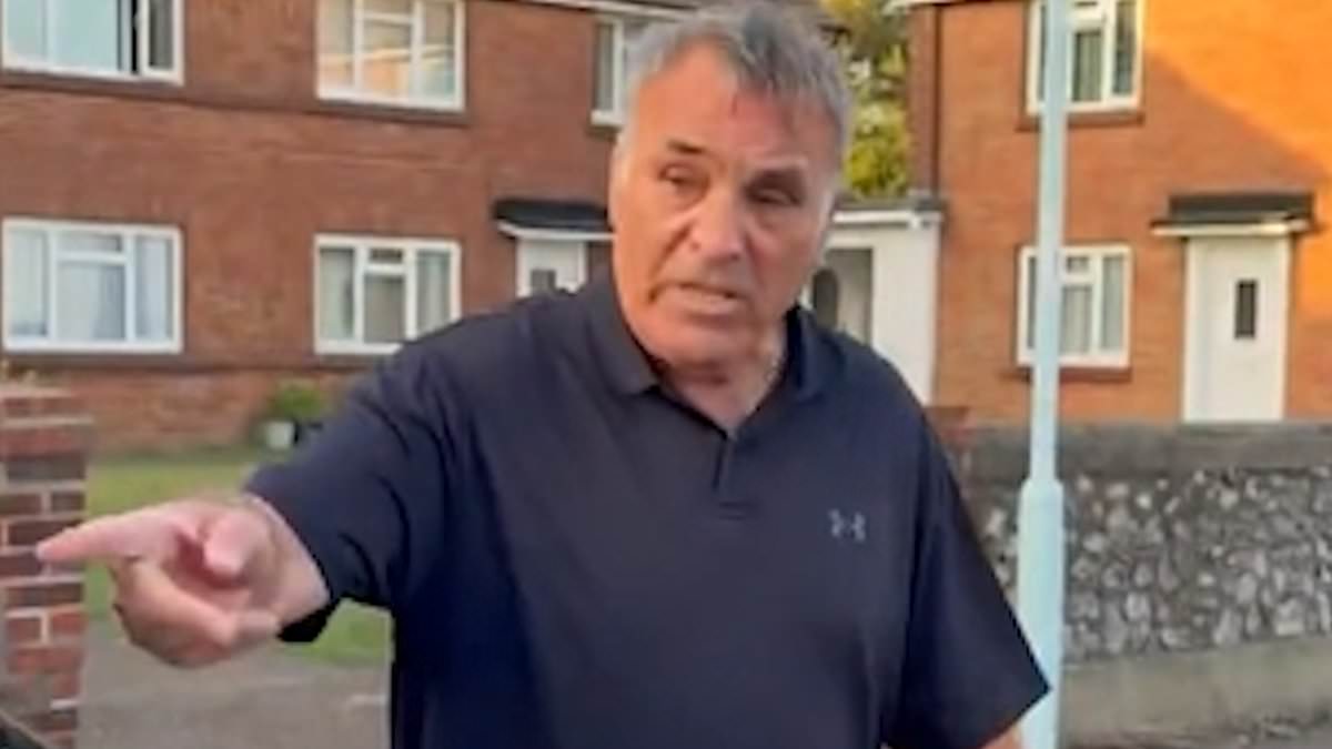 alert-–-moment-furious-motorist-blows-up-as-he-denies-scratching-car-in-alleged-crash-–-while-other-driver-insists-they-have-‘matching’-scratches