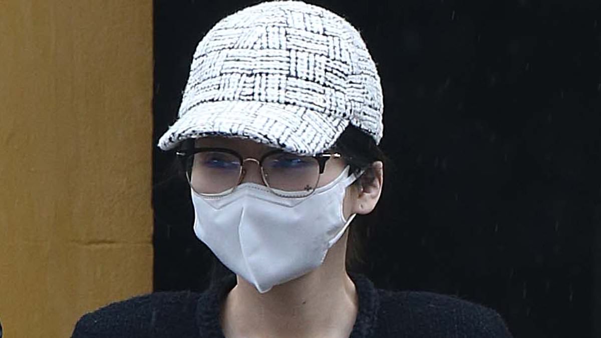 alert-–-we-confront-lanlan-yang-–-the-wealthy-heiress,-23,-with-two-rolls-royces-accused-of-smashing-into-kyle-sandilands’-chauffeur-–-and-ask-her-about-his-‘missing’-body-part