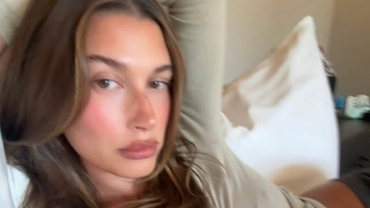 alert-–-hailey-bieber-posts-saucy-bedroom-snap-as-justin-admits-to-‘extremely-selfish’-behavior