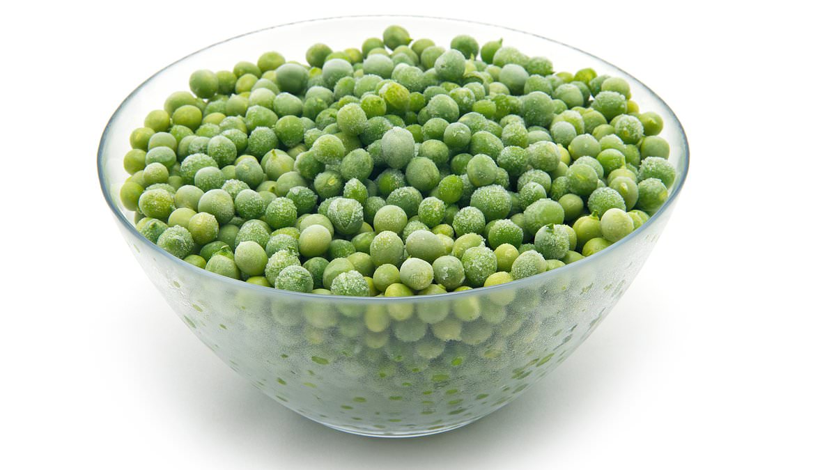 alert-–-why-we-could-all-be-desperate-for-a-pea! shortage-fears-as-heatwave-hits-harvest-of-one-of-britain’s-favourite-vegetables 